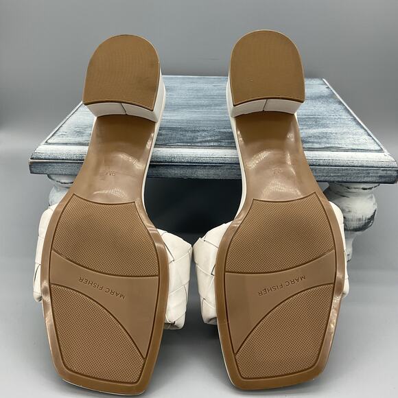 New Marc Fisher Women’s Casper Slip-on Block Heel Sandals White Size 9M - Picture 8 of 10